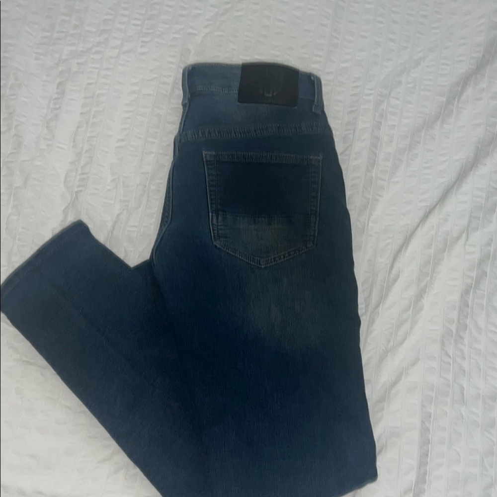 Slim Blue Jeans with Classic Design